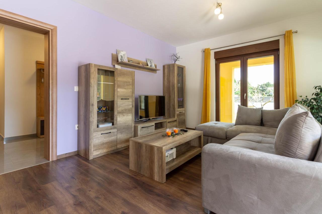 Modern Villa Eve In Medulin With Pool Near The Beach Exterior foto